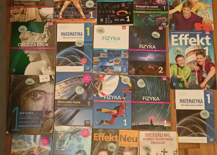 Grajewo ogłoszenia: Sprzedam podręczniki do szkoły średnuej oraz do religii do 8...