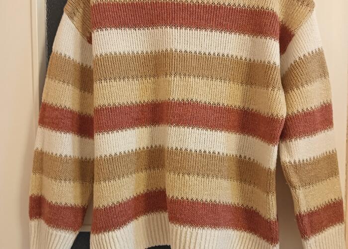 Grajewo ogłoszenia: Sprzedam sweterek Roz uniwersalny Nowy bez metki.
Cena 30 zł....