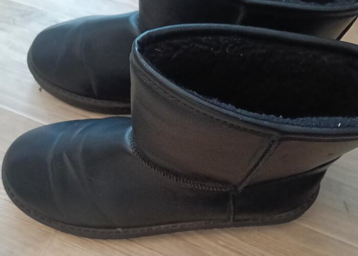 Grajewo ogłoszenia: Sprzedam buty zimowe bardzo ładne rozmiar 39 czarne ocieplane...