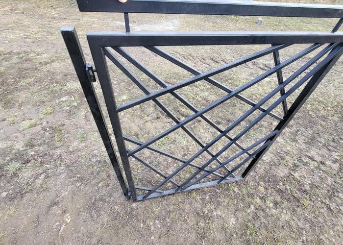 Grajewo ogłoszenia: Sprzedam bramkę o wymiarach wysokość 118cmszerokosc89cm.